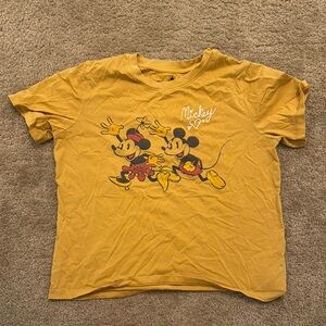 Cropped Disney shirt